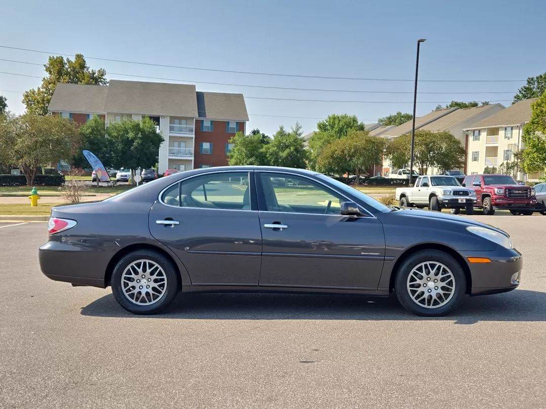 2004 Lexus ES 330 (JTHBA30GX45) with an Other engine, located at 521 Old Farm Lane Rd, Prattville, AL, 36066, (334) 325-1505, 32.482460, -86.416367 - 2004 Lexus ES 330 - Photo#4