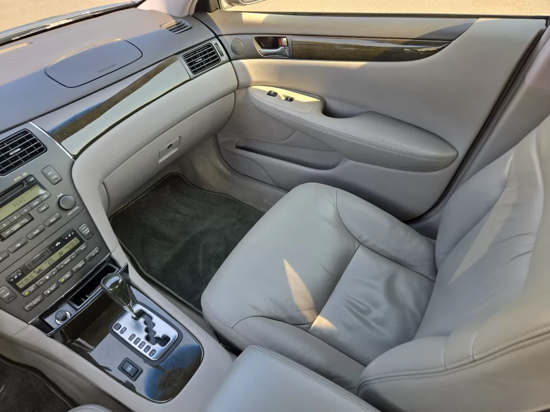 2004 Lexus ES 330 (JTHBA30GX45) with an Other engine, located at 521 Old Farm Lane Rd, Prattville, AL, 36066, (334) 325-1505, 32.482460, -86.416367 - 2004 Lexus ES 330 - Photo#14