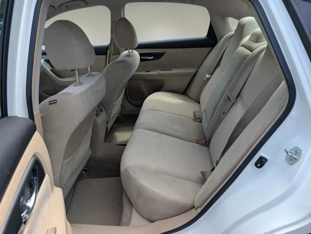 2013 /Beige Nissan Altima 2.5 SV (1N4AL3AP9DN) with an Other engine, located at 3959 U.S. 80 W, Phenix City, AL, 36870, (334) 297-4885, 32.469296, -85.135185 - 2013 Nissan Altima 2.5 SV - Photo#9