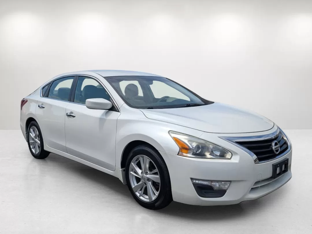 2013 /Beige Nissan Altima 2.5 SV (1N4AL3AP9DN) with an Other engine, located at 521 Old Farm Lane Rd, Prattville, AL, 36066, (334) 325-1505, 32.482460, -86.416367 - 2013 Nissan Altima 2.5 SV - Photo#2
