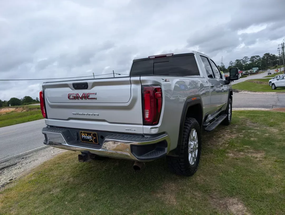 2020 /Jet Black GMC Sierra 2500HD SLT (1GT49NE79LF) with an Gas V8 6.6L/ engine, 10-Speed Automatic transmission, located at 3959 U.S. 80 W, Phenix City, AL, 36870, (334) 297-4885, 32.469296, -85.135185 - 2020 GMC Sierra 2500HD SLT - Photo#4