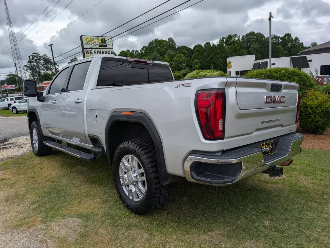 2020 /Jet Black GMC Sierra 2500HD SLT (1GT49NE79LF) with an Gas V8 6.6L/ engine, 10-Speed Automatic transmission, located at 3959 U.S. 80 W, Phenix City, AL, 36870, (334) 297-4885, 32.469296, -85.135185 - 2020 GMC Sierra 2500HD SLT - Photo#6