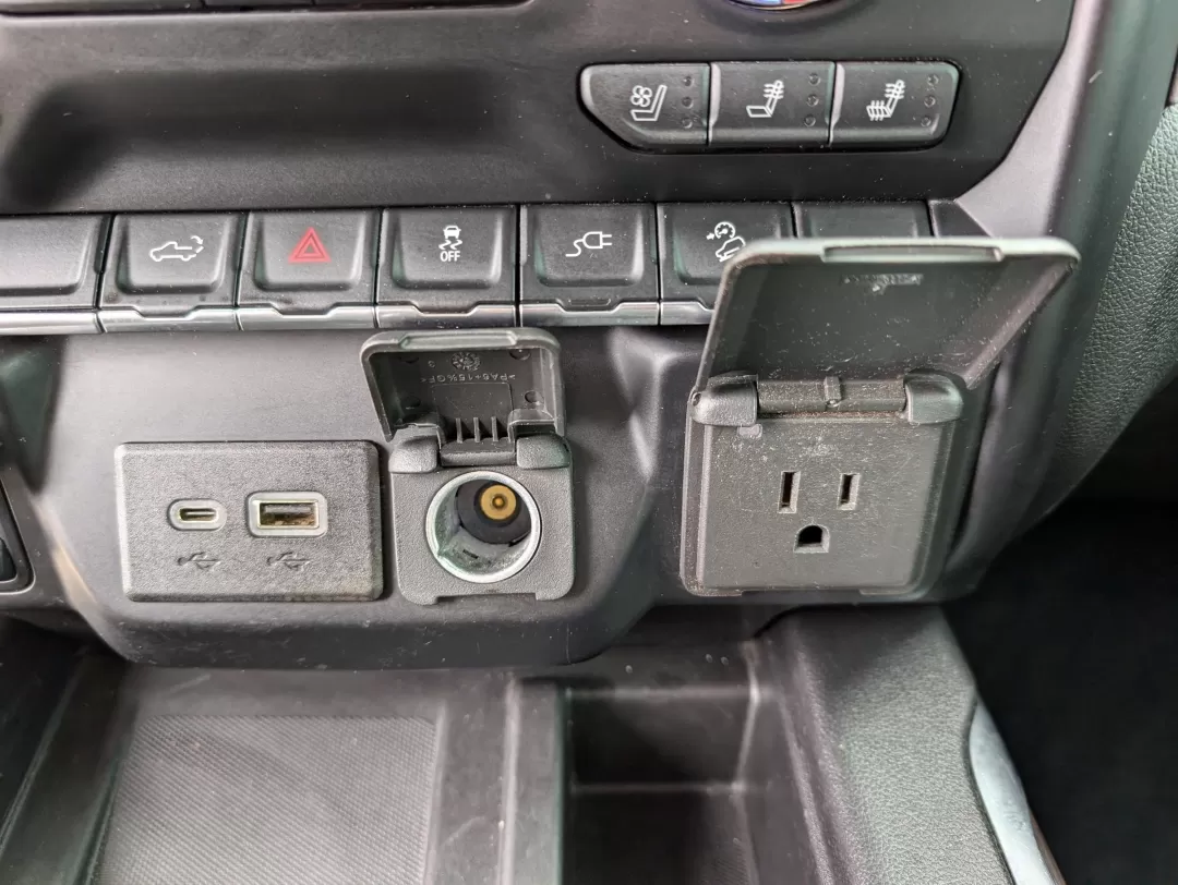2020 /Jet Black GMC Sierra 2500HD SLT (1GT49NE79LF) with an Other engine, located at 804 22nd Ave, Phenix City, AL, 36870, (334) 297-1860, 32.484749, -85.024475 - **Conquer the Road in Style: 2020 GMC Sierra 2500HD SLT at Gils Auto - Phenix City**<br /> <br /> Are you ready to elevate your driving experience? The 2020 GMC Sierra 2500HD SLT is not just a pickup; it's a lifestyle choice designed for adventurers, families, and professionals alike. Whether you're - Photo#12