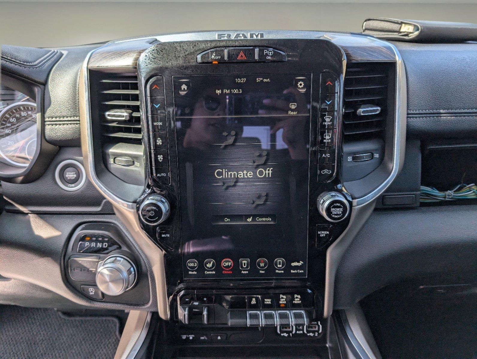 2019 /Black Ram 1500 Laramie (1C6RREDT3KN) with an Regular Unleaded V-8 5.7 L/345 engine, 8-Speed Automatic w/OD transmission, located at 3959 U.S. 80 W, Phenix City, AL, 36870, (334) 297-4885, 32.469296, -85.135185 - 2019 Ram 1500 Laramie - Photo#14