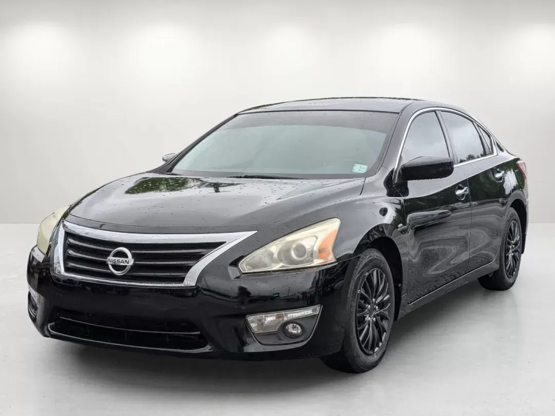 2013 /Charcoal Nissan Altima 2.5 SV (1N4AL3AP8DC) with an Gas I4 2.5L/152 engine, 1-Speed Continuously Variable Ratio transmission, located at 7000 Northlake Connector, Columbus, GA, 31904, (706) 987-8085, 32.524975, -84.978134 - 2013 Nissan Altima 2.5 SV - Photo#1