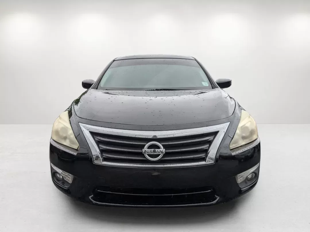 2013 /Charcoal Nissan Altima 2.5 SV (1N4AL3AP8DC) with an Gas I4 2.5L/152 engine, 1-Speed Continuously Variable Ratio transmission, located at 7000 Northlake Connector, Columbus, GA, 31904, (706) 987-8085, 32.524975, -84.978134 - 2013 Nissan Altima 2.5 SV - Photo#2