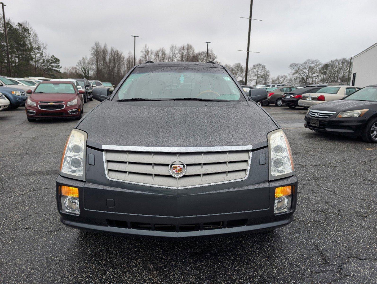 2007 /Light Gray w/Ebony Cadillac SRX (1GYEE637570) with an Gas V6 3.6L/220 engine, 5-Speed Automatic w/OD transmission, located at 3959 U.S. 80 W, Phenix City, AL, 36870, (334) 297-4885, 32.469296, -85.135185 - 2007 Cadillac SRX - Photo#1