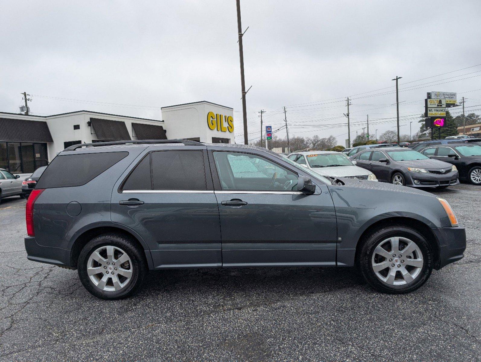 2007 /Light Gray w/Ebony Cadillac SRX (1GYEE637570) with an Gas V6 3.6L/220 engine, 5-Speed Automatic w/OD transmission, located at 3959 U.S. 80 W, Phenix City, AL, 36870, (334) 297-4885, 32.469296, -85.135185 - 2007 Cadillac SRX - Photo#3