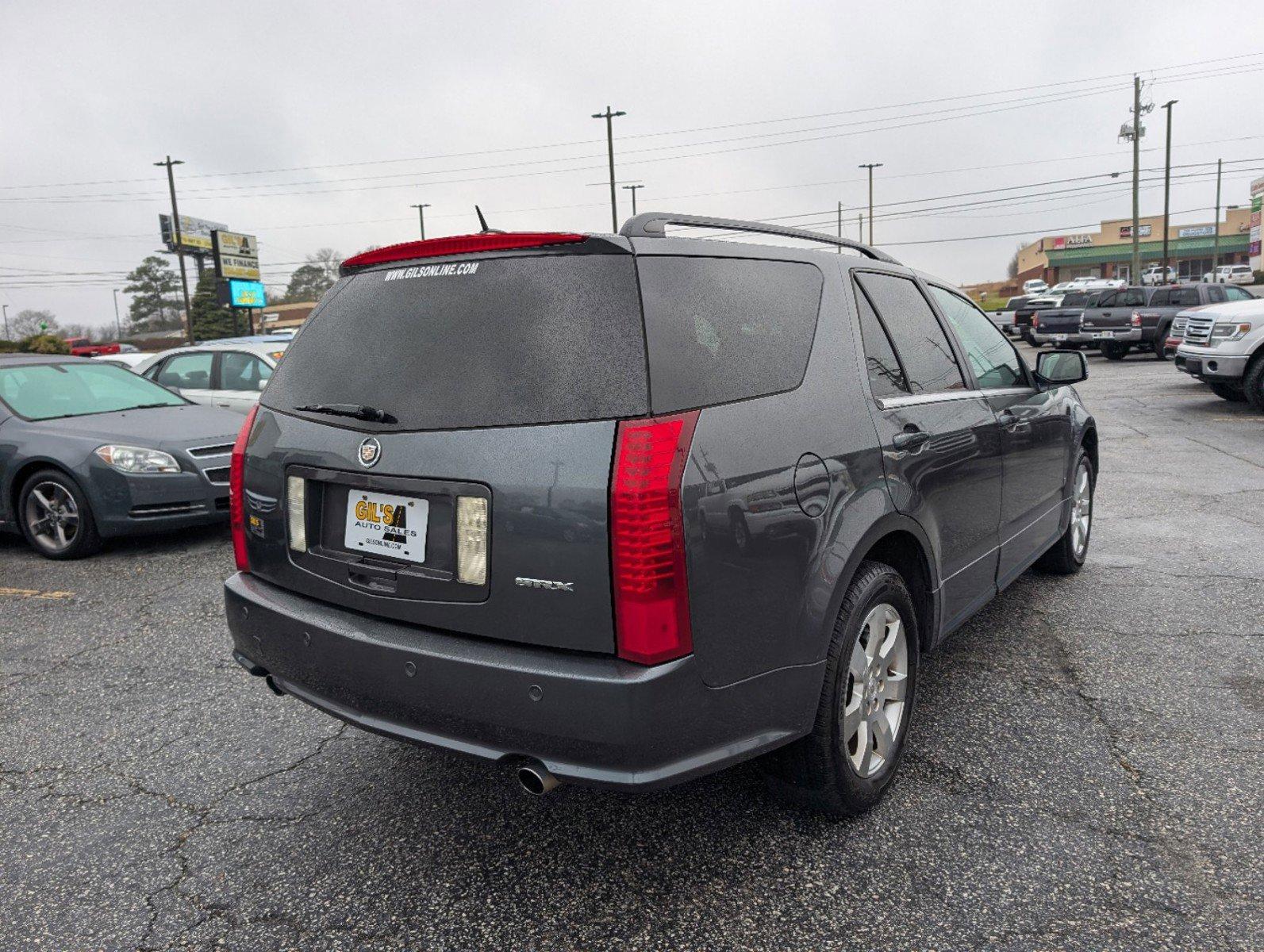 2007 /Light Gray w/Ebony Cadillac SRX (1GYEE637570) with an Gas V6 3.6L/220 engine, 5-Speed Automatic w/OD transmission, located at 3959 U.S. 80 W, Phenix City, AL, 36870, (334) 297-4885, 32.469296, -85.135185 - 2007 Cadillac SRX - Photo#4