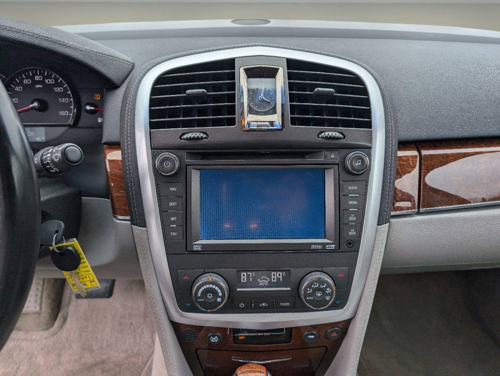 2007 /Light Gray w/Ebony Cadillac SRX (1GYEE637570) with an Gas V6 3.6L/220 engine, 5-Speed Automatic w/OD transmission, located at 521 Old Farm Lane Rd, Prattville, AL, 36066, (334) 325-1505, 32.482460, -86.416367 - 2007 Cadillac SRX - Photo#14