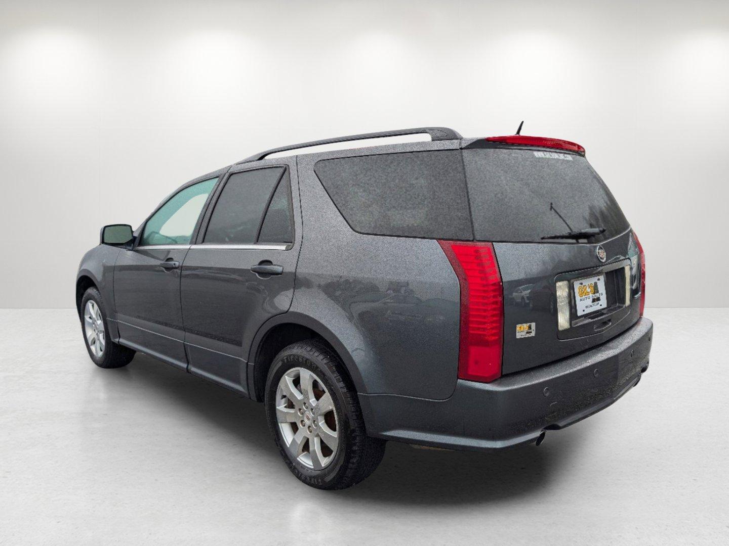 2007 /Light Gray w/Ebony Cadillac SRX (1GYEE637570) with an Gas V6 3.6L/220 engine, 5-Speed Automatic w/OD transmission, located at 521 Old Farm Lane Rd, Prattville, AL, 36066, (334) 325-1505, 32.482460, -86.416367 - 2007 Cadillac SRX - Photo#6