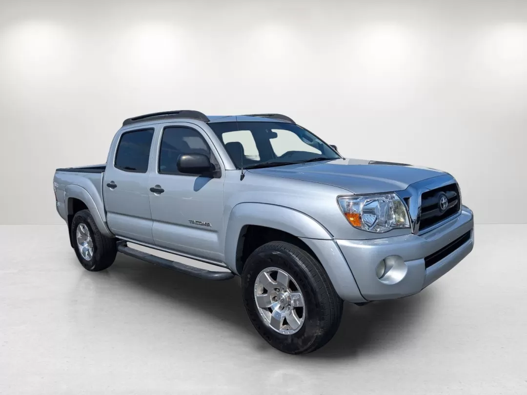 2006 Toyota Tacoma PreRunner (5TEJU62N16Z) with an Other engine, located at 1430 Gateway Drive, Opelika, AL, 36801, (334) 239-0944, 32.637871, -85.409790 - Looking for a reliable vehicle that fits your active lifestyle? The 2006 Toyota Tacoma PreRunner, available at Gils Auto in Opelika, AL, is your perfect companion for weekend adventures, family outings, or even those long commutes to work. With its rugged build and spacious interior, this crew cab p - Photo#3