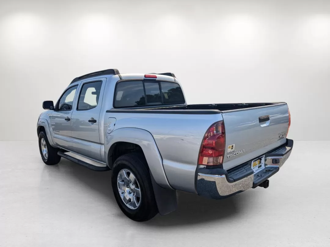 2006 Toyota Tacoma PreRunner (5TEJU62N16Z) with an Other engine, located at 1430 Gateway Drive, Opelika, AL, 36801, (334) 239-0944, 32.637871, -85.409790 - Looking for a reliable vehicle that fits your active lifestyle? The 2006 Toyota Tacoma PreRunner, available at Gils Auto in Opelika, AL, is your perfect companion for weekend adventures, family outings, or even those long commutes to work. With its rugged build and spacious interior, this crew cab p - Photo#7
