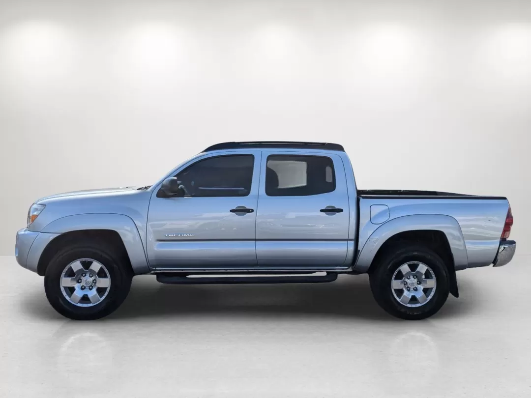 2006 Toyota Tacoma PreRunner (5TEJU62N16Z) with an Other engine, located at 1430 Gateway Drive, Opelika, AL, 36801, (334) 239-0944, 32.637871, -85.409790 - Looking for a reliable vehicle that fits your active lifestyle? The 2006 Toyota Tacoma PreRunner, available at Gils Auto in Opelika, AL, is your perfect companion for weekend adventures, family outings, or even those long commutes to work. With its rugged build and spacious interior, this crew cab p - Photo#8