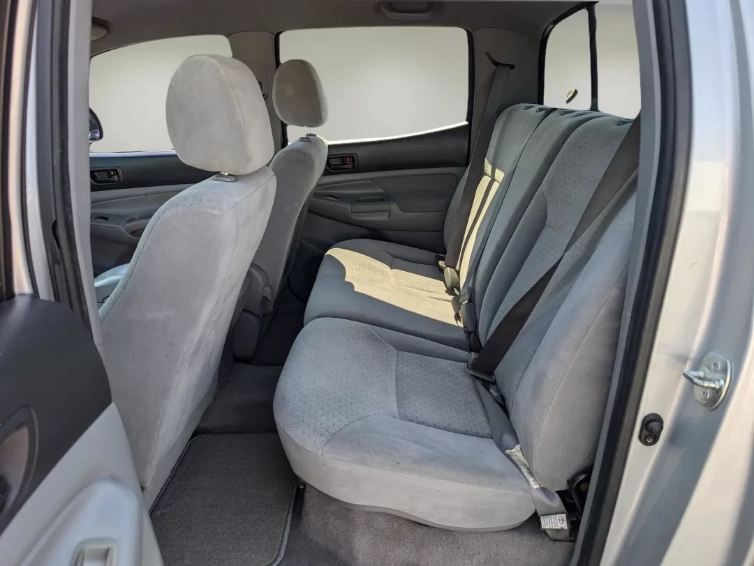 2006 Toyota Tacoma PreRunner (5TEJU62N16Z) with an Other engine, located at 1430 Gateway Drive, Opelika, AL, 36801, (334) 239-0944, 32.637871, -85.409790 - Looking for a reliable vehicle that fits your active lifestyle? The 2006 Toyota Tacoma PreRunner, available at Gils Auto in Opelika, AL, is your perfect companion for weekend adventures, family outings, or even those long commutes to work. With its rugged build and spacious interior, this crew cab p - Photo#11