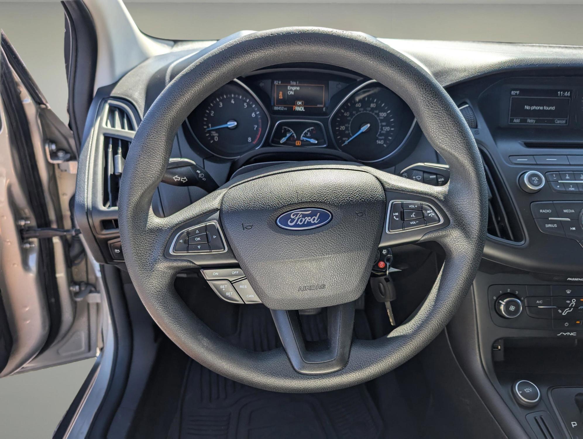 2015 Ford Focus SE (1FADP3F22FL) with an Regular Unleaded I-4 2.0 L/122 engine, located at 3959 U.S. 80 W, Phenix City, AL, 36870, (334) 297-4885, 32.469296, -85.135185 - 2015 Ford Focus SE - Photo#16