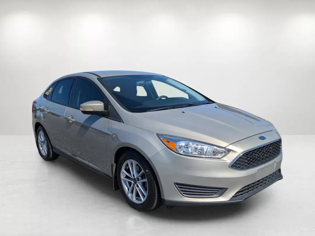 2015 Ford Focus SE (1FADP3F22FL) with an Regular Unleaded I-4 2.0 L/122 engine, located at 3959 U.S. 80 W, Phenix City, AL, 36870, (334) 297-4885, 32.469296, -85.135185 - 2015 Ford Focus SE - Photo#7