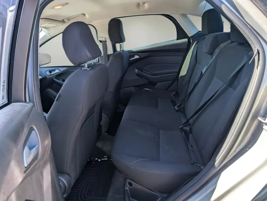 2015 Ford Focus SE (1FADP3F22FL) with an Regular Unleaded I-4 2.0 L/122 engine, located at 3959 U.S. 80 W, Phenix City, AL, 36870, (334) 297-4885, 32.469296, -85.135185 - 2015 Ford Focus SE - Photo#11