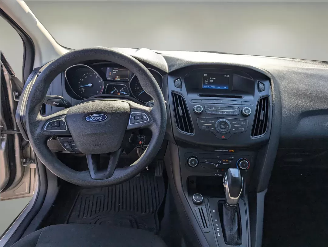 2015 Ford Focus SE (1FADP3F22FL) with an Regular Unleaded I-4 2.0 L/122 engine, located at 3959 U.S. 80 W, Phenix City, AL, 36870, (334) 297-4885, 32.469296, -85.135185 - 2015 Ford Focus SE - Photo#12