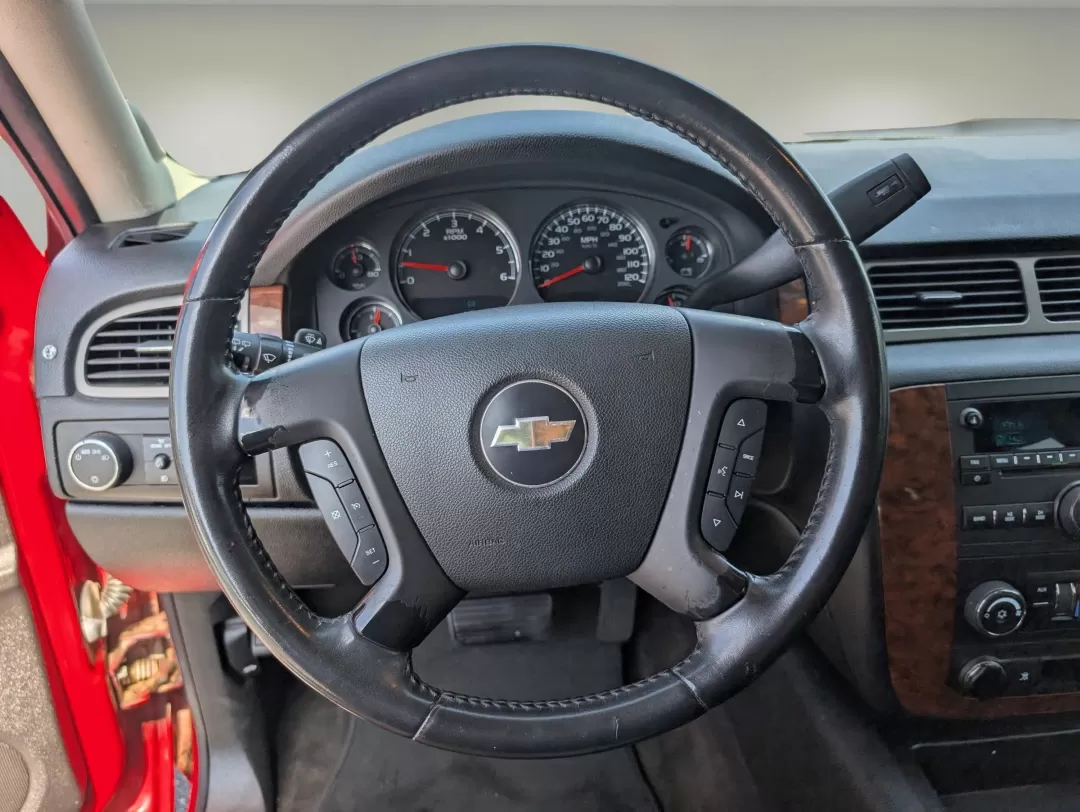 2008 /Ebony Chevrolet Tahoe LT w/1LT (1GNFC13J28R) with an Other engine, located at 3959 U.S. 80 W, Phenix City, AL, 36870, (334) 297-4885, 32.469296, -85.135185 - **Explore Your Next Adventure with the 2008 Chevrolet Tahoe LT at Gils Auto!**<br /> <br /> Are you ready to elevate your family outings, weekend getaways, or daily commutes? The 2008 Chevrolet Tahoe LT is not just a vehicle; it's a lifestyle companion designed for those who crave adventure and comf - Photo#15