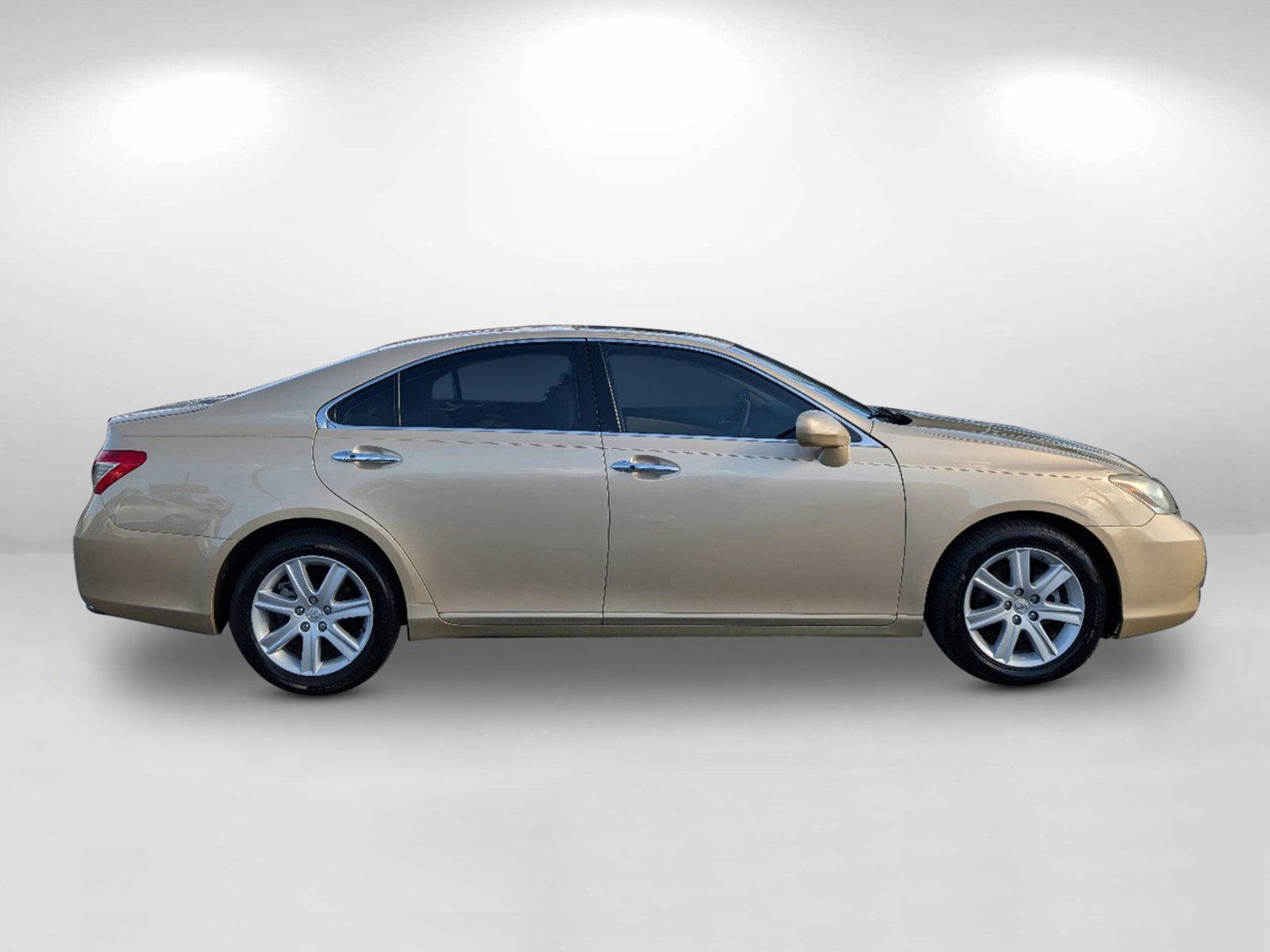 2008 Lexus ES 350 (JTHBJ46G382) with an Gas V6 3.5L/210 engine, 6-Speed Automatic transmission, located at 1430 Gateway Drive, Opelika, AL, 36801, (334) 239-0944, 32.637871, -85.409790 - 2008 Lexus ES 350 - Photo#3