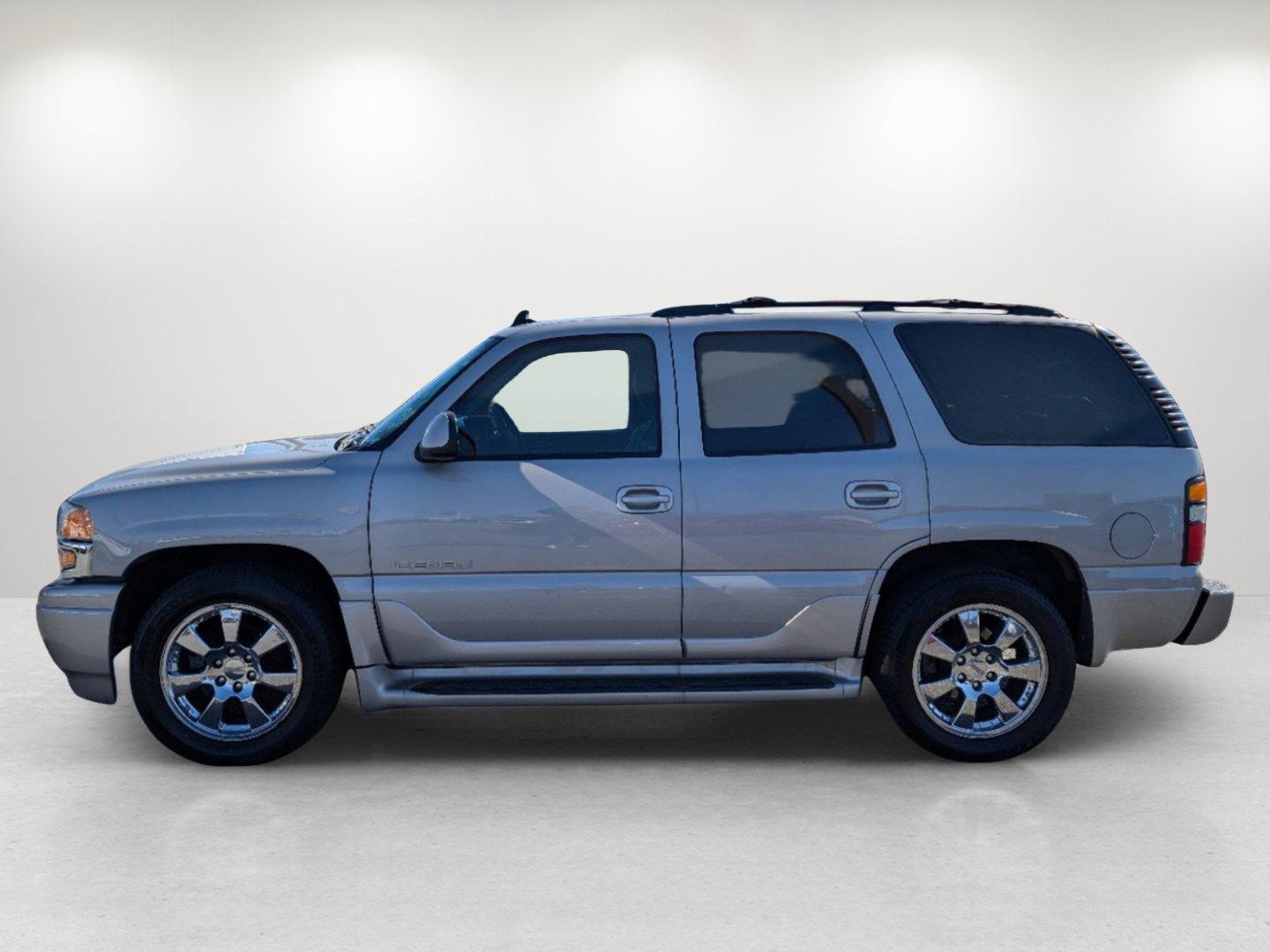 2006 /Stone Gray GMC Yukon Denali (1GKEK63U46J) with an Gas V8 6.0L/364 engine, 4-Speed Automatic w/OD transmission, located at 5115 14th Ave., Columbus, GA, 31904, (706) 323-0345, 32.511494, -84.971046 - 2006 GMC Yukon Denali - Photo#7