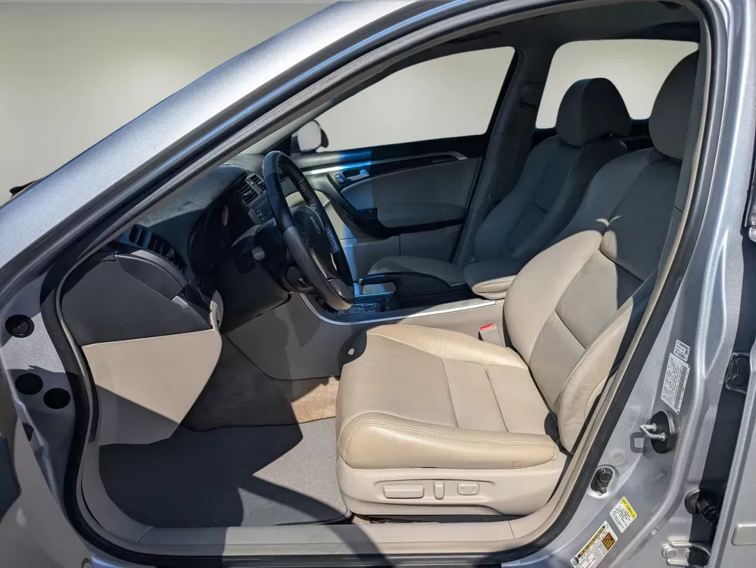 2008 Acura TL (19UUA66228A) with an Gas V6 3.2L/196 engine, 5-Speed Automatic w/OD transmission, located at 1430 Gateway Drive, Opelika, AL, 36801, (334) 239-0944, 32.637871, -85.409790 - 2008 Acura TL - Photo#10