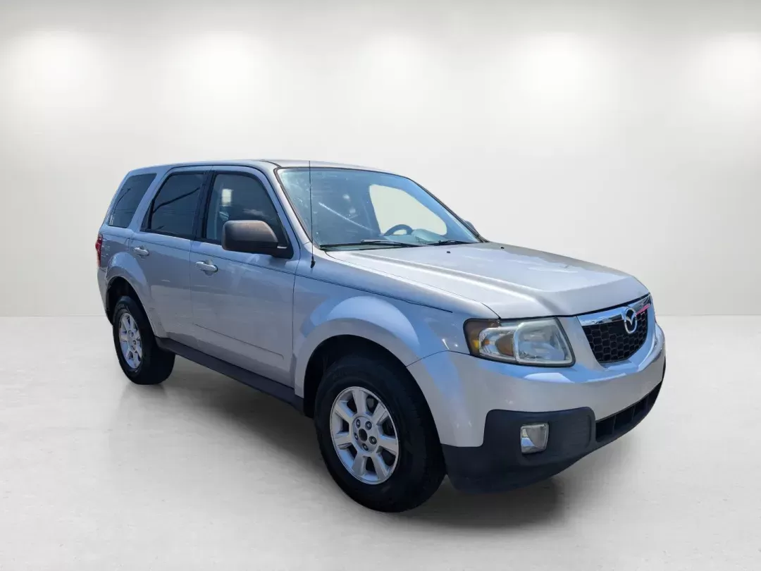 2011 /Charcoal Mazda Tribute Sport (4F2CY0C7XBK) with an Gas I4 2.5L/152 engine, 6-Speed Automatic transmission, located at 1430 Gateway Drive, Opelika, AL, 36801, (334) 239-0944, 32.637871, -85.409790 - 2011 Mazda Tribute Sport - Photo#2