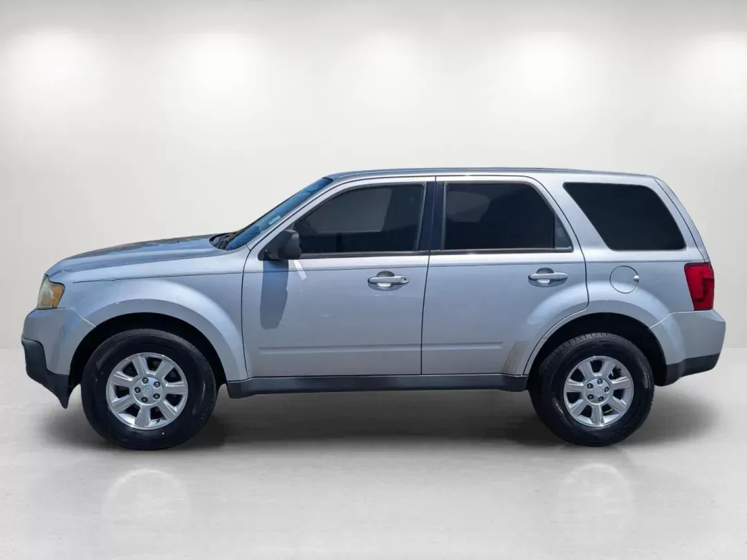 2011 /Charcoal Mazda Tribute Sport (4F2CY0C7XBK) with an Gas I4 2.5L/152 engine, 6-Speed Automatic transmission, located at 1430 Gateway Drive, Opelika, AL, 36801, (334) 239-0944, 32.637871, -85.409790 - 2011 Mazda Tribute Sport - Photo#7