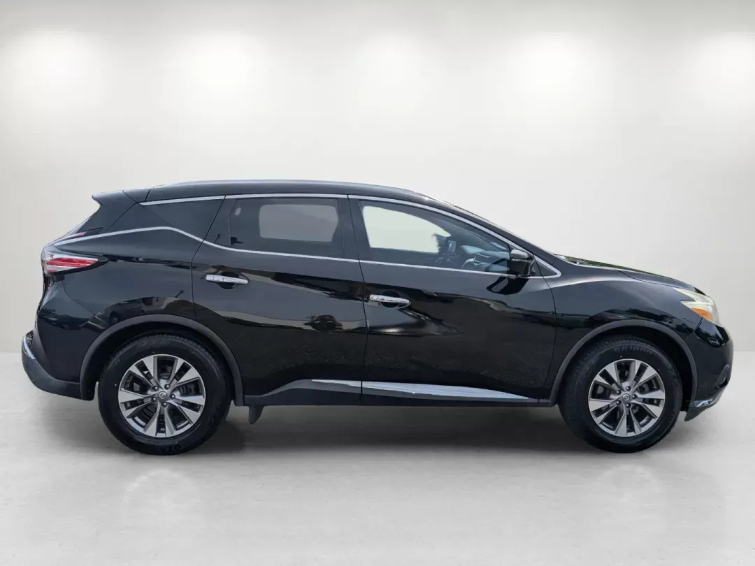 2016 /Black Nissan Murano SL (5N1AZ2MH8GN) with an Regular Unleaded V-6 3.5 L/213 engine, 1-Speed CVT w/OD transmission, located at 7000 Northlake Connector, Columbus, GA, 31904, (706) 987-8085, 32.524975, -84.978134 - 2016 Nissan Murano SL - Photo#3