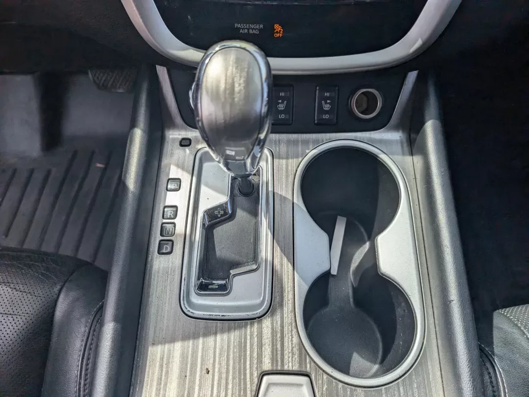2016 /Black Nissan Murano SL (5N1AZ2MH8GN) with an Regular Unleaded V-6 3.5 L/213 engine, 1-Speed CVT w/OD transmission, located at 7000 Northlake Connector, Columbus, GA, 31904, (706) 987-8085, 32.524975, -84.978134 - 2016 Nissan Murano SL - Photo#12