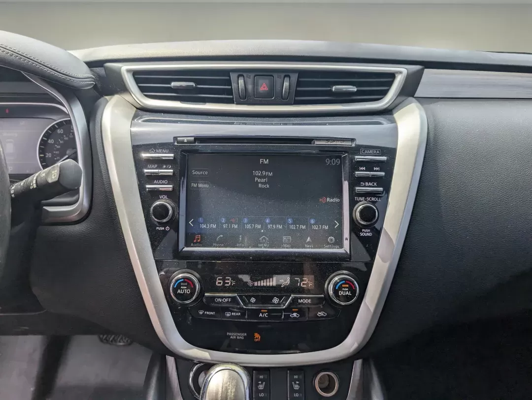 2016 /Black Nissan Murano SL (5N1AZ2MH8GN) with an Regular Unleaded V-6 3.5 L/213 engine, 1-Speed CVT w/OD transmission, located at 7000 Northlake Connector, Columbus, GA, 31904, (706) 987-8085, 32.524975, -84.978134 - 2016 Nissan Murano SL - Photo#13