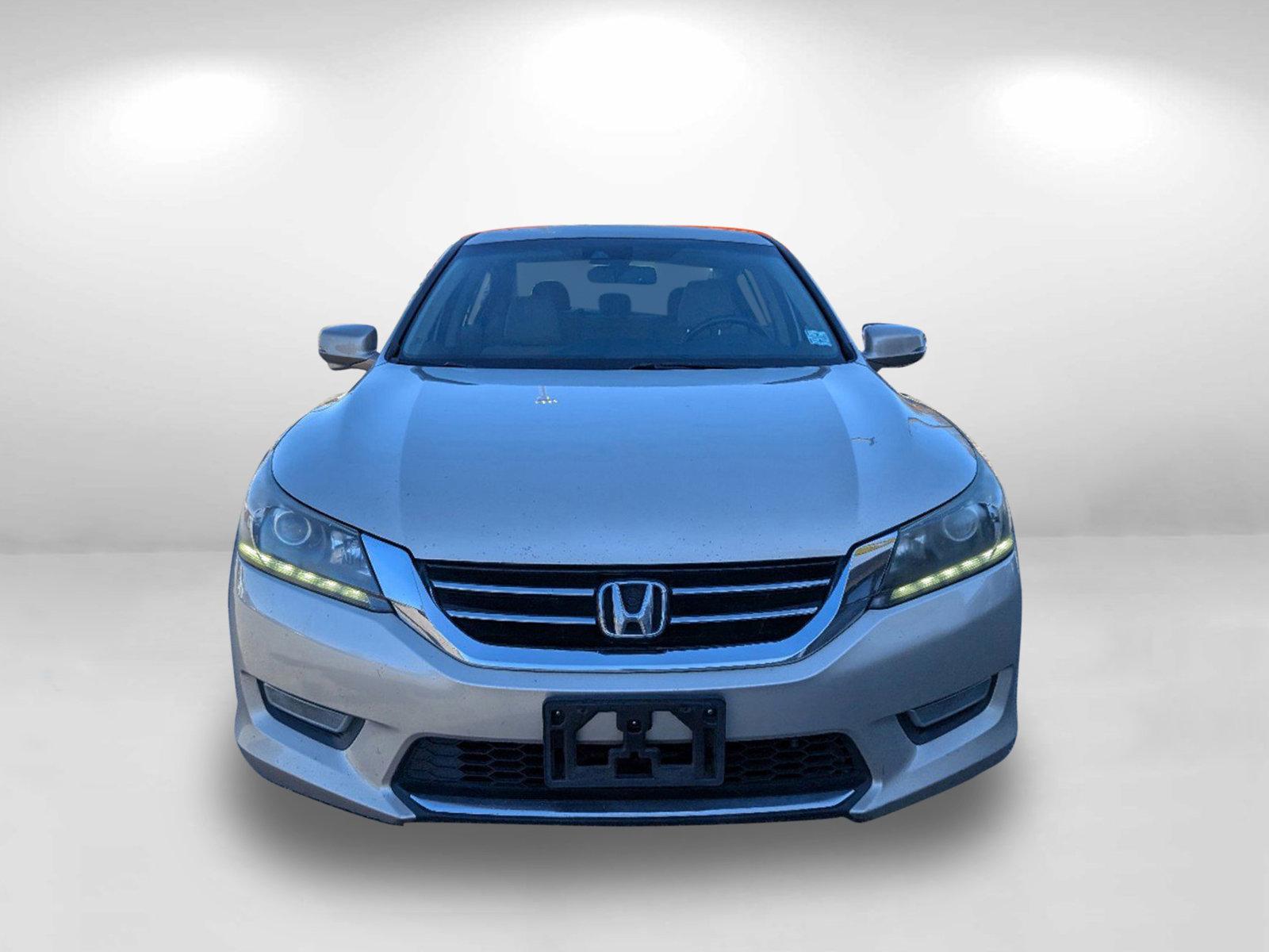 2013 Honda Accord Sdn EX-L (1HGCR3F88DA) with an Gas V6 3.5L/212 engine, 6-Speed Automatic w/Manual Shift transmission, located at 521 Old Farm Lane Rd, Prattville, AL, 36066, (334) 325-1505, 32.482460, -86.416367 - 2013 Honda Accord Sdn EX-L - Photo#1