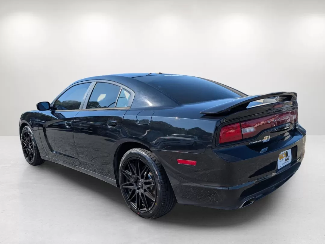 2014 /Red/Black Dodge Charger SXT Plus (2C3CDXHGXEH) with an Other engine, located at 5115 14th Ave., Columbus, GA, 31904, (706) 323-0345, 32.511494, -84.971046 - 2014 Dodge Charger SXT Plus - Photo#6