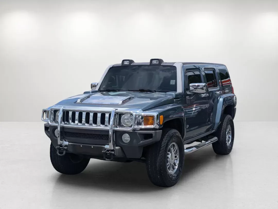 2006 /Ebony Hummer H3 (5GTDN136768) with an Gas 5 3.5L/211 engine, 4-Speed Automatic w/OD transmission, located at 3959 U.S. 80 W, Phenix City, AL, 36870, (334) 297-4885, 32.469296, -85.135185 - 2006 Hummer H3 - Photo#1