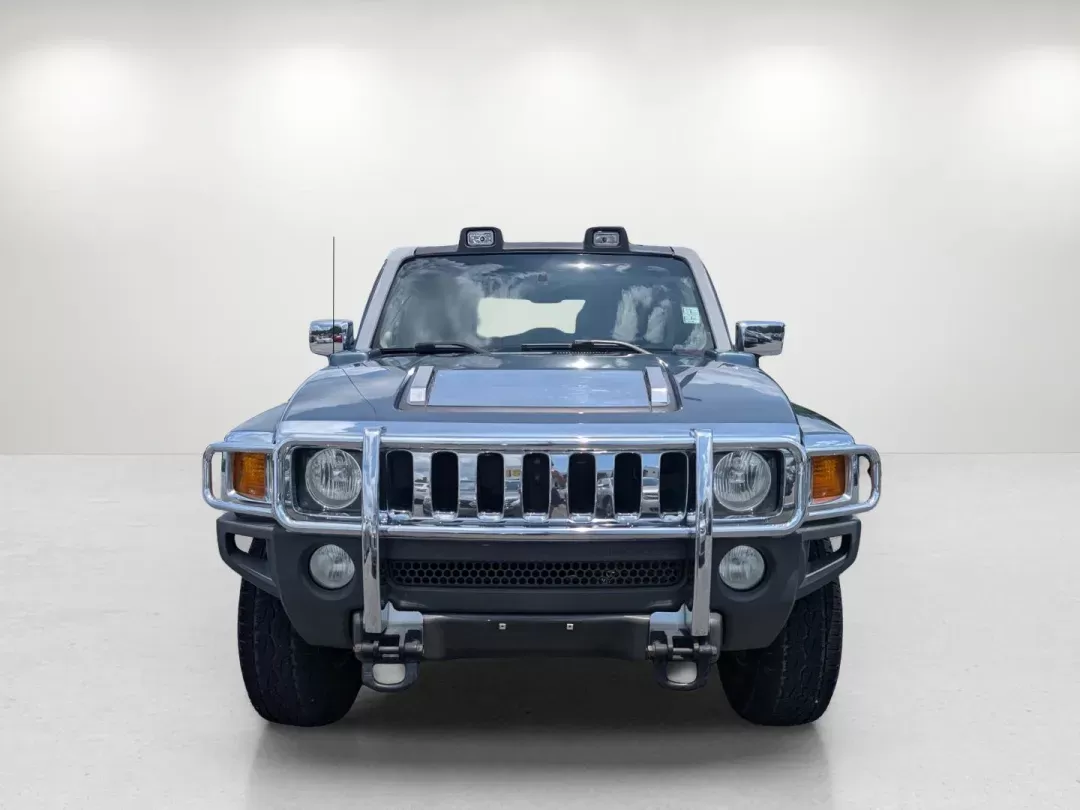 2006 /Ebony Hummer H3 (5GTDN136768) with an Gas 5 3.5L/211 engine, 4-Speed Automatic w/OD transmission, located at 3959 U.S. 80 W, Phenix City, AL, 36870, (334) 297-4885, 32.469296, -85.135185 - 2006 Hummer H3 - Photo#2