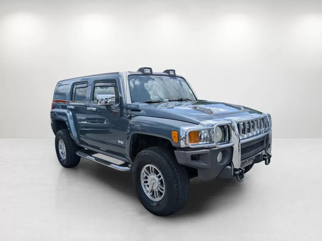 2006 /Ebony Hummer H3 (5GTDN136768) with an Gas 5 3.5L/211 engine, 4-Speed Automatic w/OD transmission, located at 3959 U.S. 80 W, Phenix City, AL, 36870, (334) 297-4885, 32.469296, -85.135185 - 2006 Hummer H3 - Photo#3