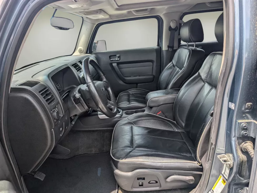 2006 /Ebony Hummer H3 (5GTDN136768) with an Gas 5 3.5L/211 engine, 4-Speed Automatic w/OD transmission, located at 3959 U.S. 80 W, Phenix City, AL, 36870, (334) 297-4885, 32.469296, -85.135185 - 2006 Hummer H3 - Photo#10