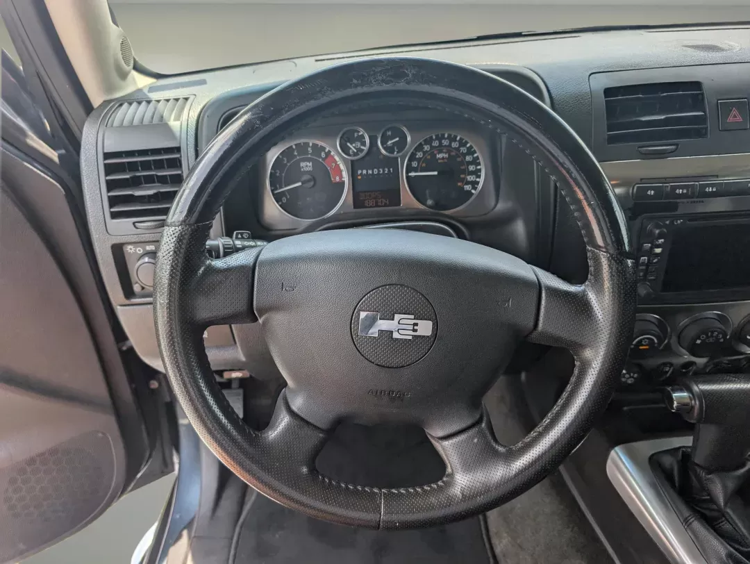 2006 /Ebony Hummer H3 (5GTDN136768) with an Gas 5 3.5L/211 engine, 4-Speed Automatic w/OD transmission, located at 3959 U.S. 80 W, Phenix City, AL, 36870, (334) 297-4885, 32.469296, -85.135185 - 2006 Hummer H3 - Photo#16