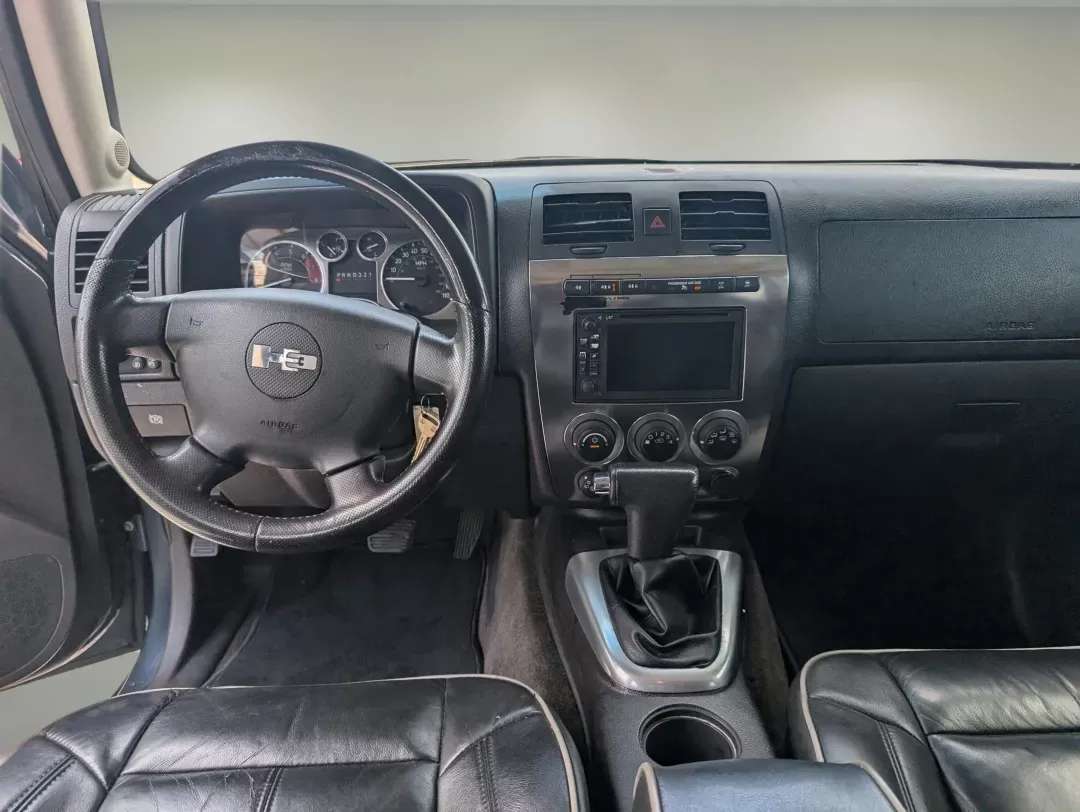 2006 /Ebony Hummer H3 (5GTDN136768) with an Gas 5 3.5L/211 engine, 4-Speed Automatic w/OD transmission, located at 7000 Northlake Connector, Columbus, GA, 31904, (706) 987-8085, 32.524975, -84.978134 - 2006 Hummer H3 - Photo#11