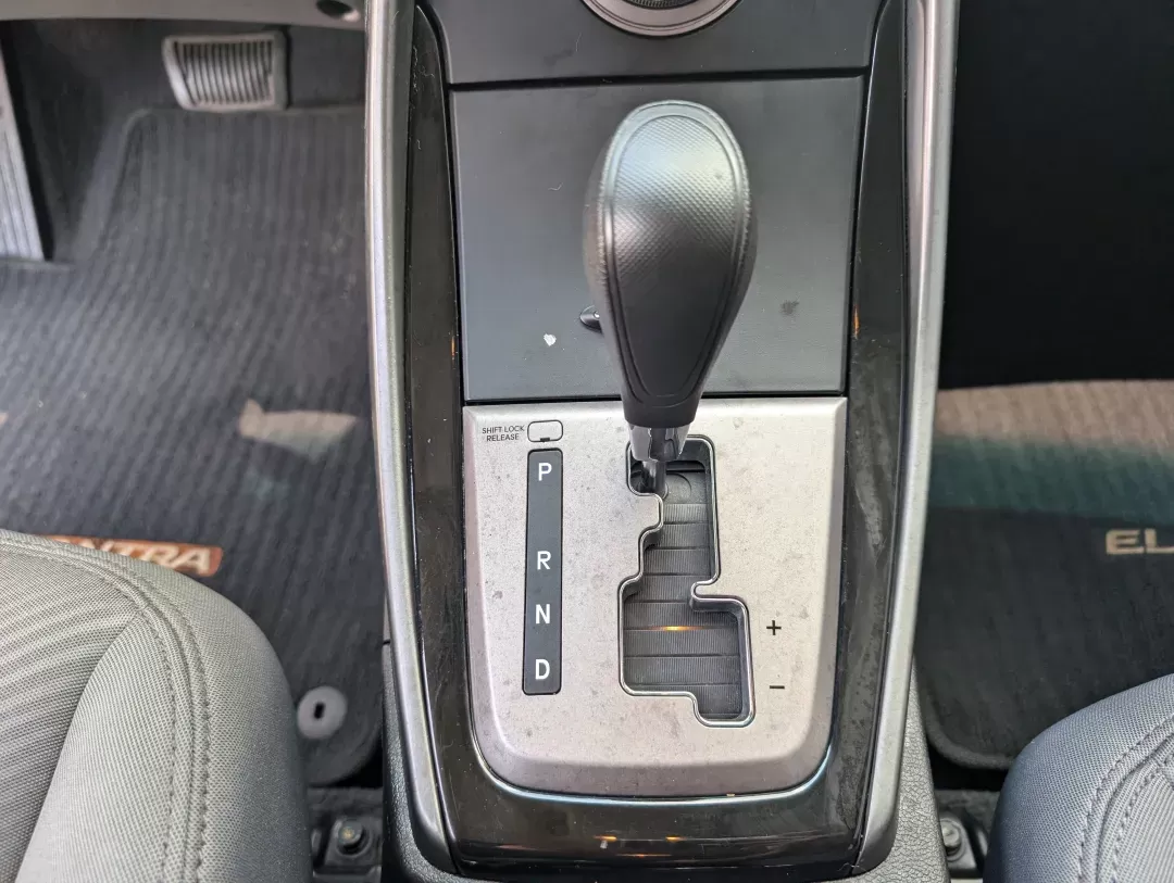 2013 /Gray Hyundai Elantra GLS (5NPDH4AE2DH) with an Gas I4 1.8L/110 engine, 6-Speed Automatic w/Manual Shift transmission, located at 3959 U.S. 80 W, Phenix City, AL, 36870, (334) 297-4885, 32.469296, -85.135185 - 2013 Hyundai Elantra GLS - Photo#13