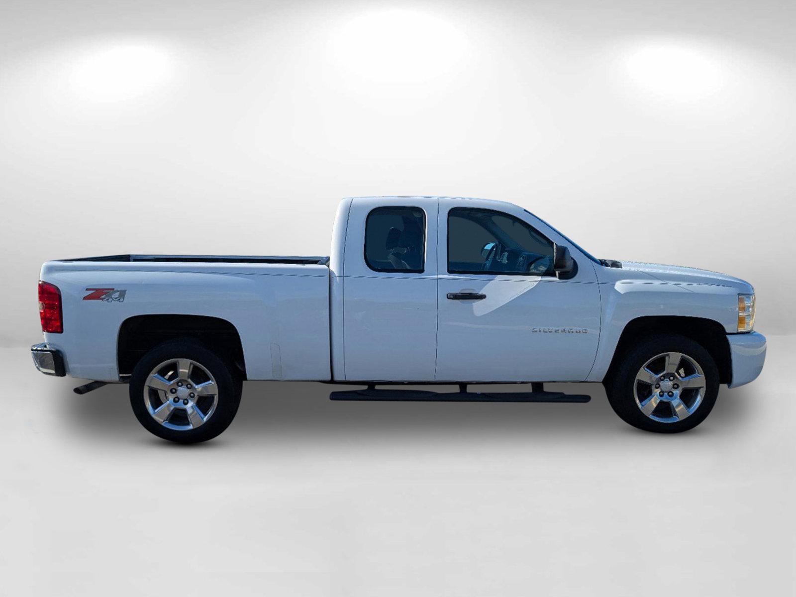 2013 /Dark Titanium Chevrolet Silverado 1500 Work Truck (1GCRKPEA0DZ) with an Gas/Ethanol V8 4.8L/293 engine, 4-Speed Automatic transmission, located at 521 Old Farm Lane Rd, Prattville, AL, 36066, (334) 325-1505, 32.482460, -86.416367 - 2013 Chevrolet Silverado 1500 Work Truck - Photo#8