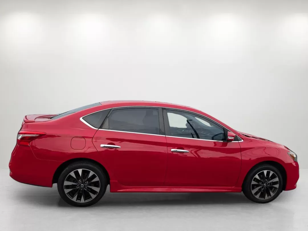 2019 /Charcoal Nissan Sentra SR (3N1AB7AP1KY) with an Regular Unleaded I-4 1.8 L/110 engine, 1-Speed CVT w/OD transmission, located at 7000 Northlake Connector, Columbus, GA, 31904, (706) 987-8085, 32.524975, -84.978134 - 2019 Nissan Sentra SR - Photo#3
