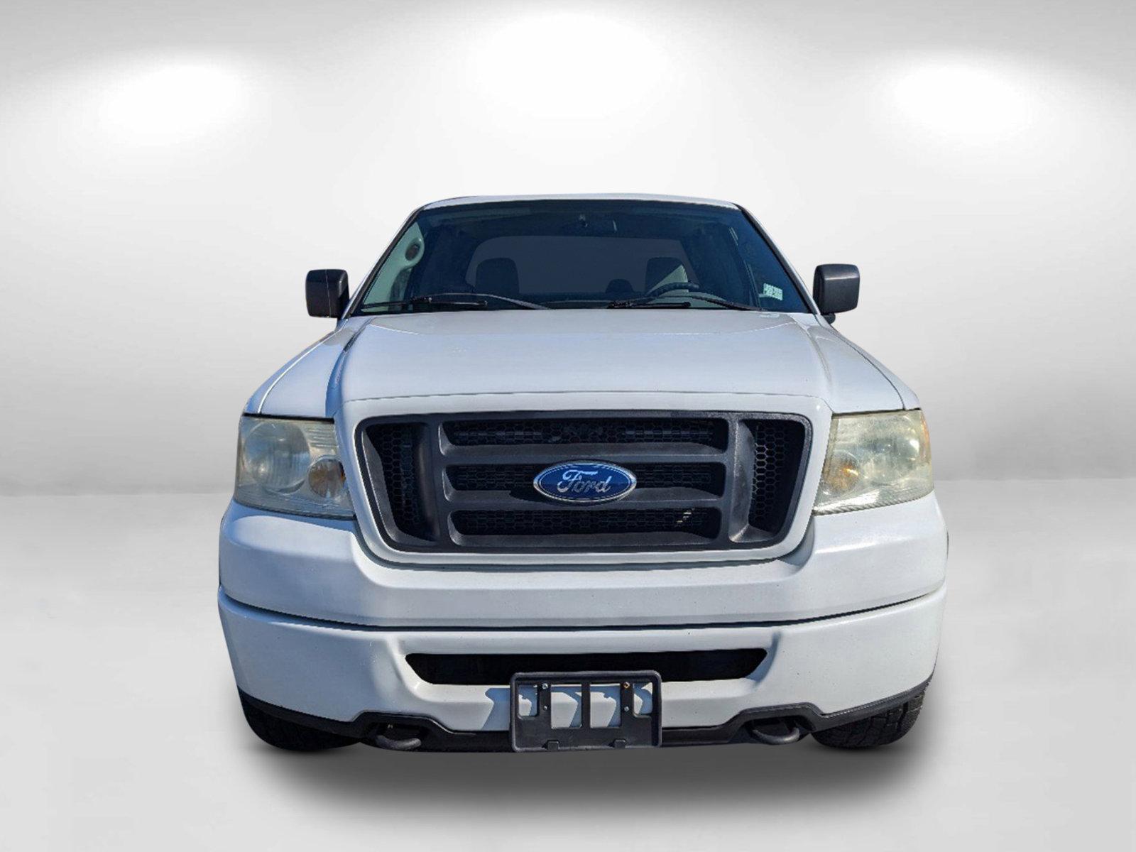 2008 Ford F-150 STX (1FTRX14WX8F) with an Gas V8 4.6L/281 engine, 4-Speed Automatic w/OD transmission, located at 3959 U.S. 80 W, Phenix City, AL, 36870, (334) 297-4885, 32.469296, -85.135185 - 2008 Ford F-150 STX - Photo#4