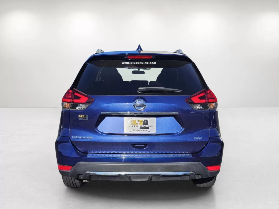 2017 /Charcoal Nissan Rogue SV (5N1AT2MT0HC) with an Other engine, located at 1430 Gateway Drive, Opelika, AL, 36801, (334) 239-0944, 32.637871, -85.409790 - ### 2017 Nissan Rogue SV: The Perfect SUV for Family Adventures!<br /> <br /> Are you looking for a reliable SUV that seamlessly blends style, comfort, and versatility? The 2017 Nissan Rogue SV is your ideal companion for family adventures or long commutes around Phenix City, AL. Whether you're navi - Photo#5