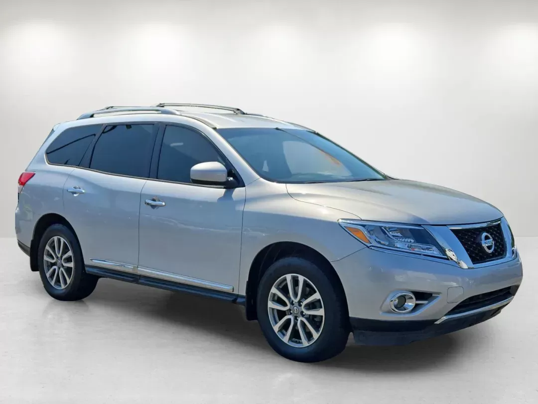 2013 /Charcoal Nissan Pathfinder SL (5N1AR2MN7DC) with an Other engine, located at 5115 14th Ave., Columbus, GA, 31904, (706) 323-0345, 32.511494, -84.971046 - **Discover Your Perfect Family Adventure with the 2013 Nissan Pathfinder SL at Gils Auto - Columbus** <br /> <br /> Are you ready to elevate your family outings or weekend adventures? The 2013 Nissan Pathfinder SL, available now at Gils Auto in Columbus, GA, is the SUV that blends style, space, and - Photo#2