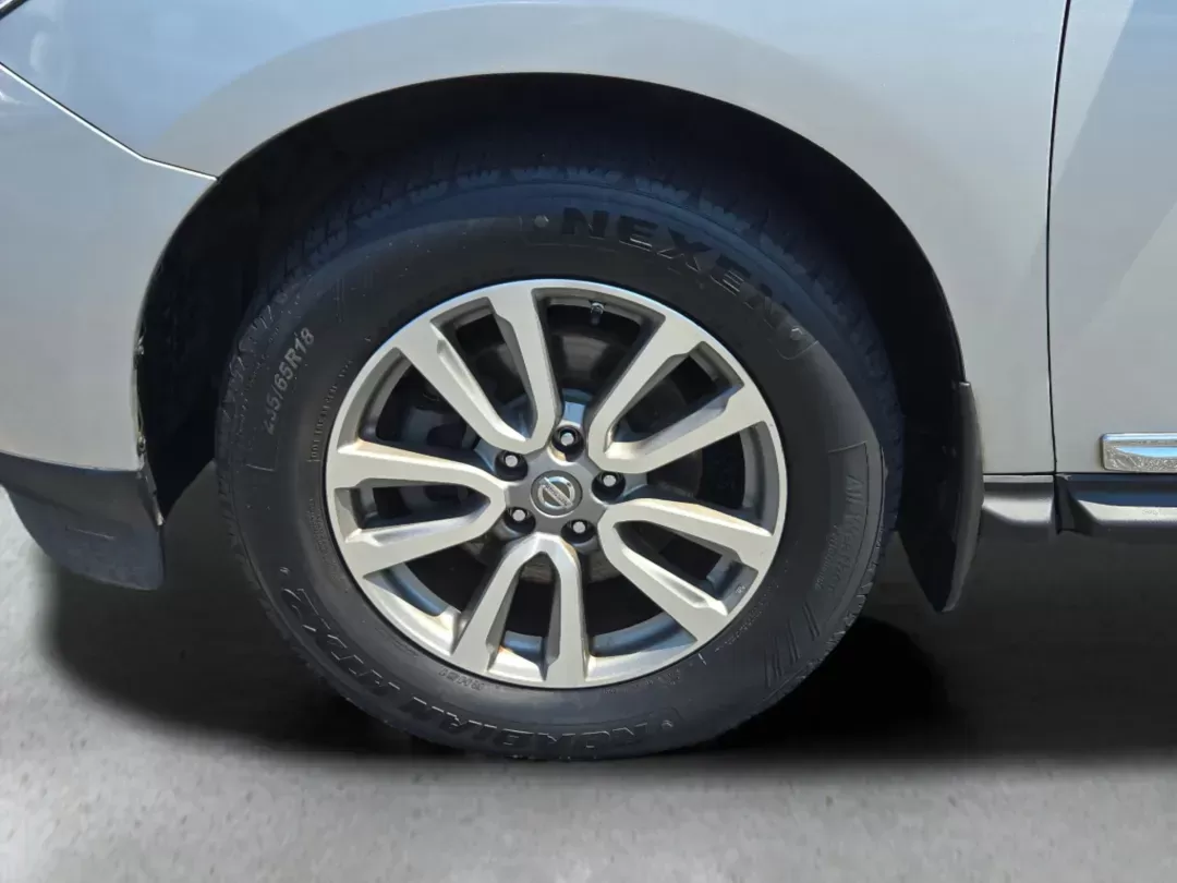 2013 /Charcoal Nissan Pathfinder SL (5N1AR2MN7DC) with an Other engine, located at 5115 14th Ave., Columbus, GA, 31904, (706) 323-0345, 32.511494, -84.971046 - **Discover Your Perfect Family Adventure with the 2013 Nissan Pathfinder SL at Gils Auto - Columbus** <br /> <br /> Are you ready to elevate your family outings or weekend adventures? The 2013 Nissan Pathfinder SL, available now at Gils Auto in Columbus, GA, is the SUV that blends style, space, and - Photo#9