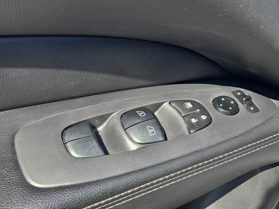 2013 /Charcoal Nissan Pathfinder SL (5N1AR2MN7DC) with an Other engine, located at 5115 14th Ave., Columbus, GA, 31904, (706) 323-0345, 32.511494, -84.971046 - **Discover Your Perfect Family Adventure with the 2013 Nissan Pathfinder SL at Gils Auto - Columbus** <br /> <br /> Are you ready to elevate your family outings or weekend adventures? The 2013 Nissan Pathfinder SL, available now at Gils Auto in Columbus, GA, is the SUV that blends style, space, and - Photo#11