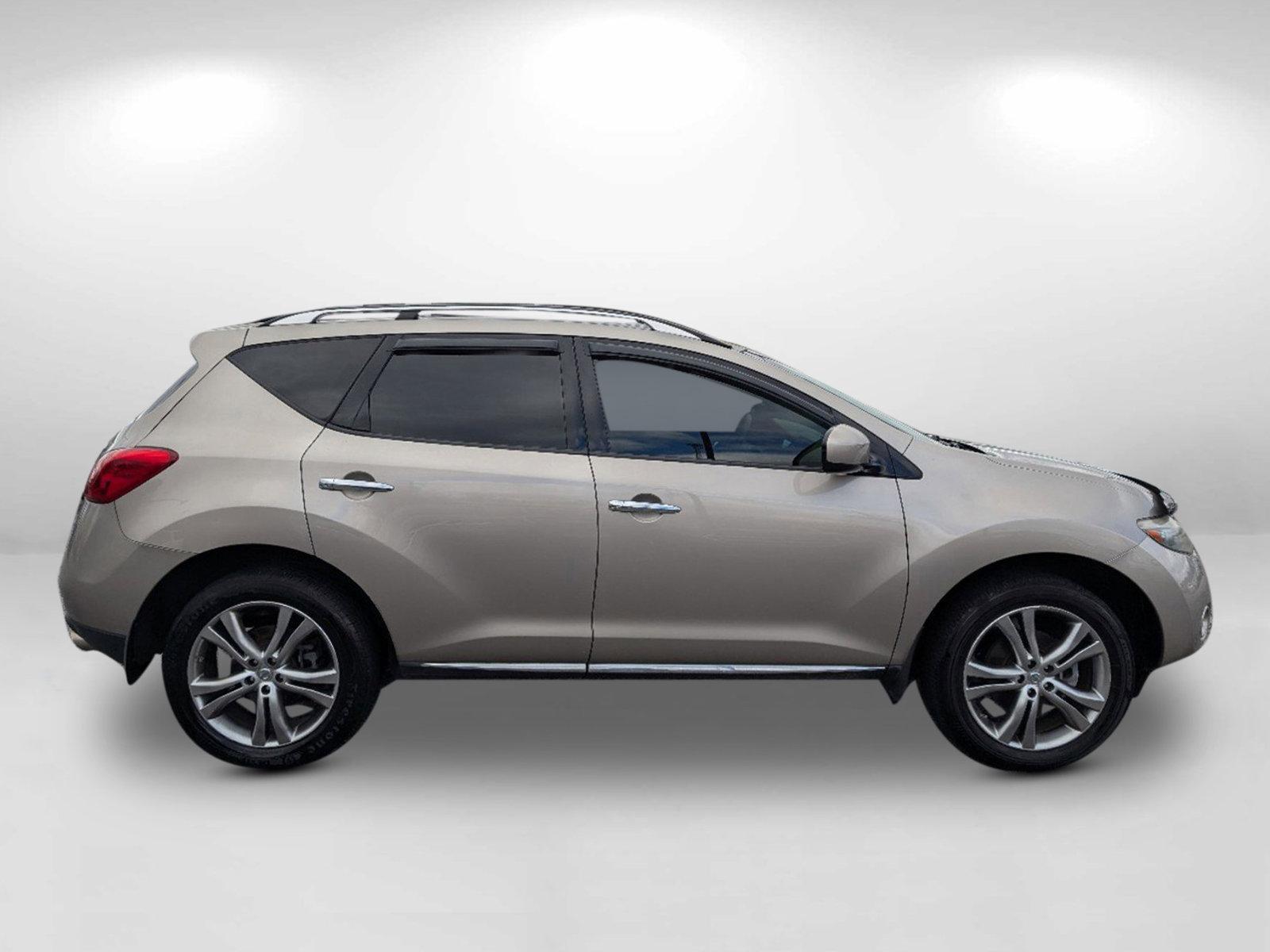 2010 /Beige Nissan Murano LE (JN8AZ1MU1AW) with an Gas V6 3.5L/ engine, 1-Speed Continuously Variable Automatic (CVT) transmission, located at 1430 Gateway Drive, Opelika, AL, 36801, (334) 239-0944, 32.637871, -85.409790 - 2010 Nissan Murano LE - Photo#3