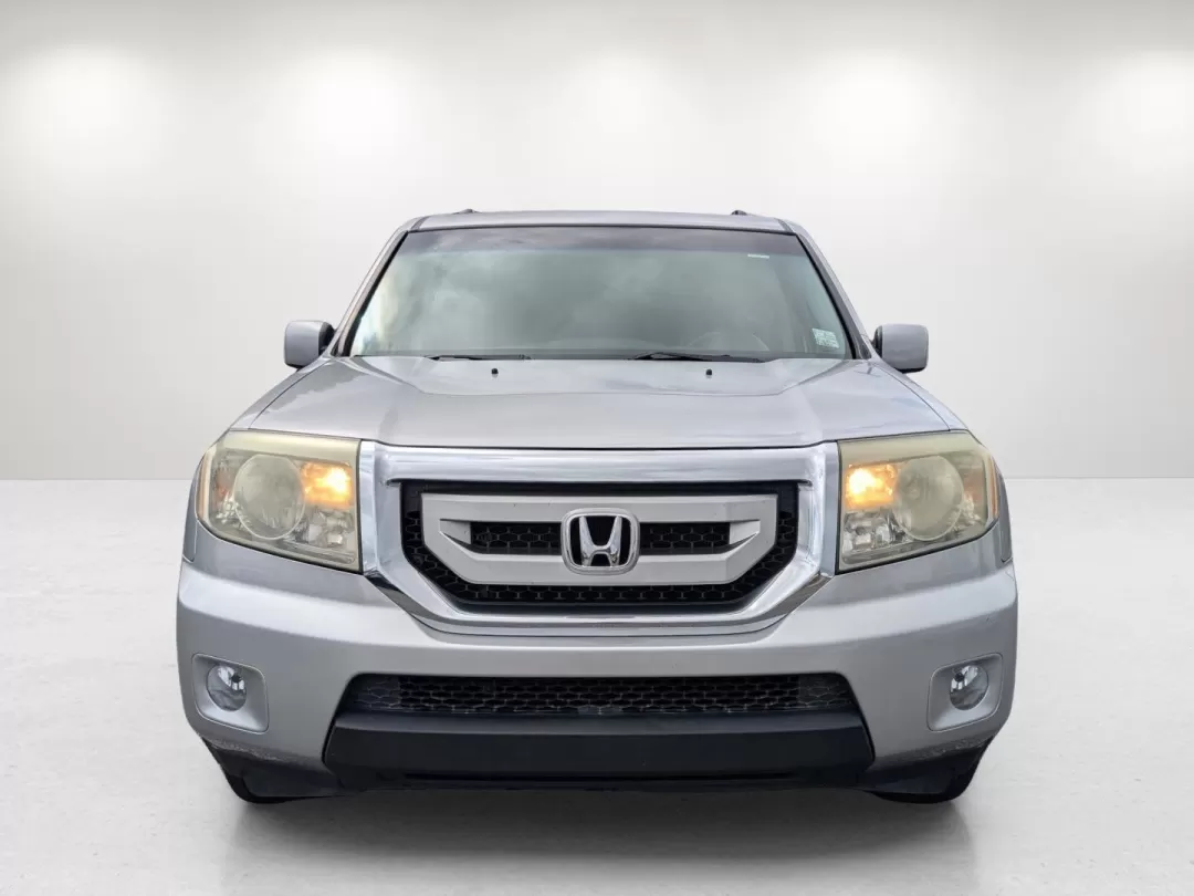 2011 Honda Pilot EX (5FNYF3H40BB) with an Other engine, located at 1430 Gateway Drive, Opelika, AL, 36801, (334) 239-0944, 32.637871, -85.409790 - **Discover Your Next Adventure with the 2011 Honda Pilot EX at Gils Auto - Opelika!**<br /> <br /> Are you seeking a reliable and versatile vehicle that caters to your family's needs or weekend escapades? Look no further than the 2011 Honda Pilot EX, available now at Gils Auto located at 1430 Gatewa - Photo#1